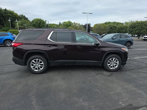 Used 2021 Chevrolet Traverse LT AWD/4WD image 9