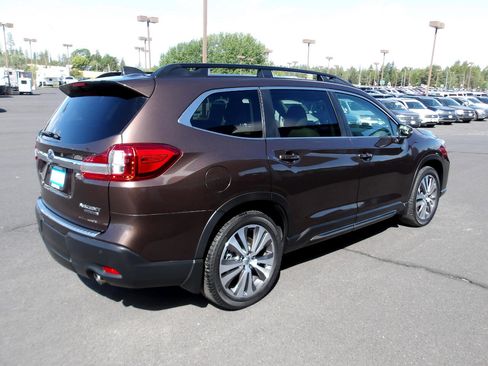 Used 2019 Subaru Ascent Limited w/ Popular Package #2A image 5