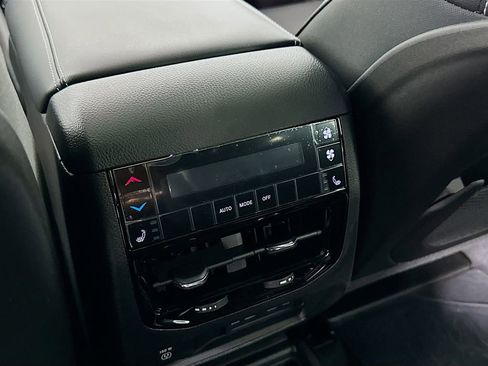 New 2026 Jeep Grand Cherokee L Limited AWD/4WD image 34