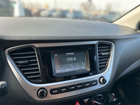 Used 2018 Hyundai Accent SE image 12