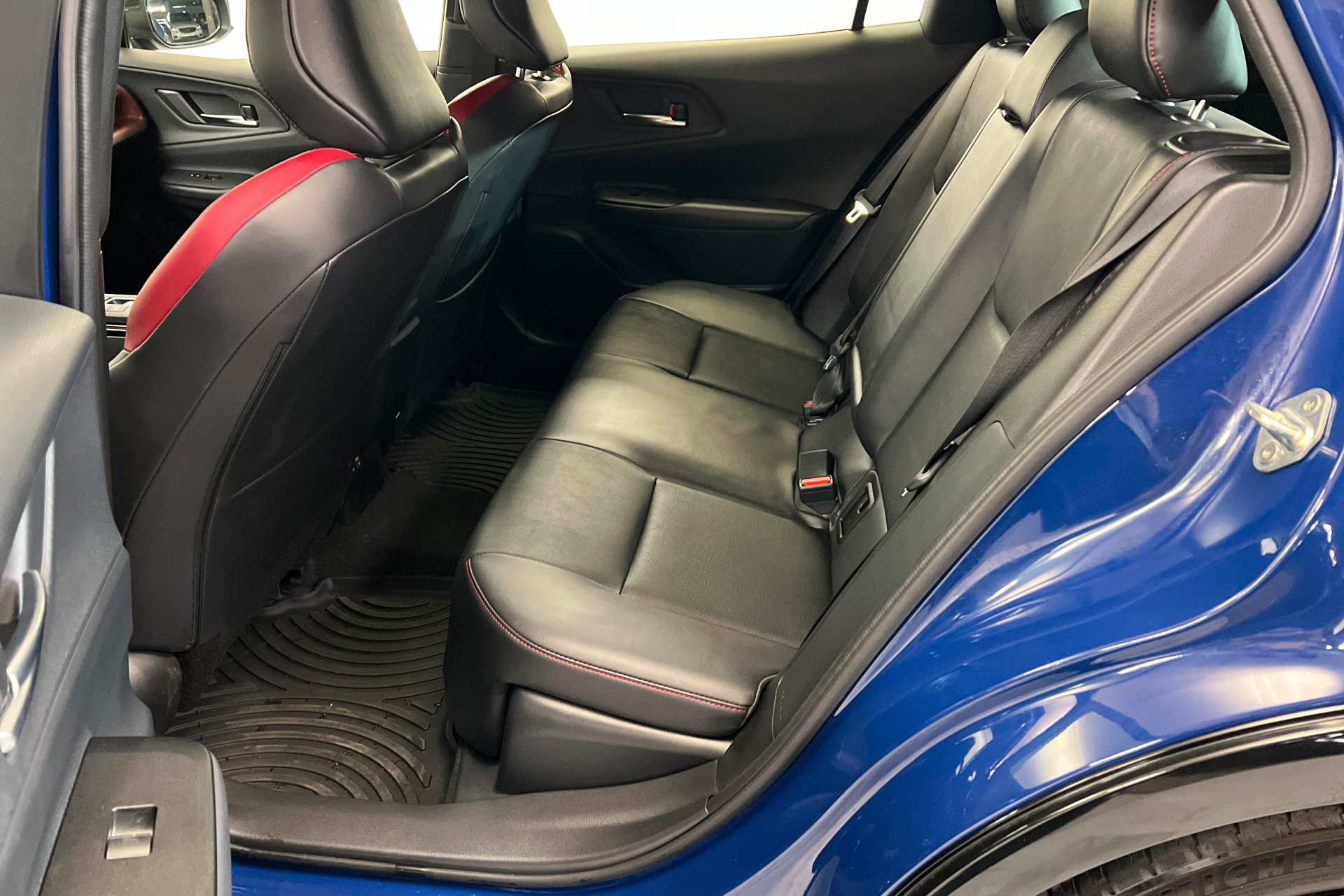 Certified 2025 Toyota Prius Plug-In Hybrid FWD image 22