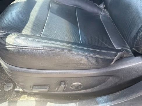 Used 2017 Kia Cadenza Premium w/ Luxury Package FWD image 27