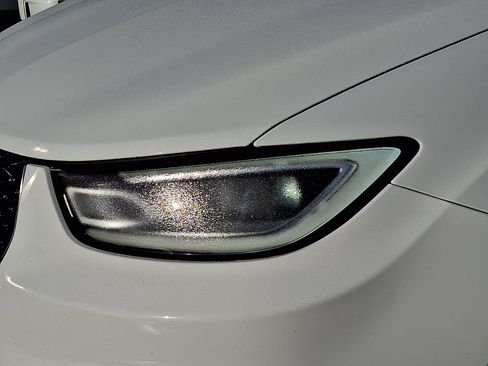Used 2023 Chrysler Pacifica Touring-L FWD image 10