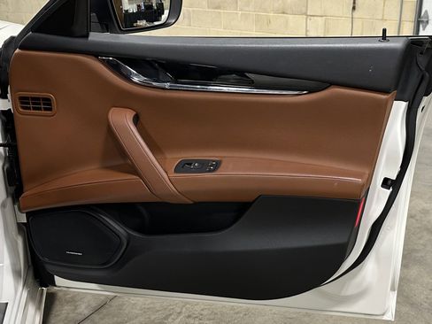 Used 2022 Maserati Quattroporte Modena Q4 image 31