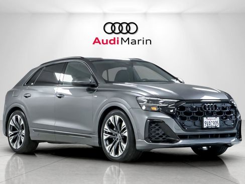 Certified 2025 Audi Q8 Prestige w/ Prestige Package image 7