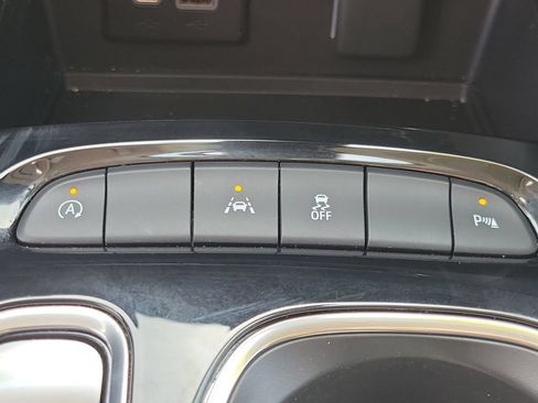Used 2023 Buick Envision Essence FWD image 29