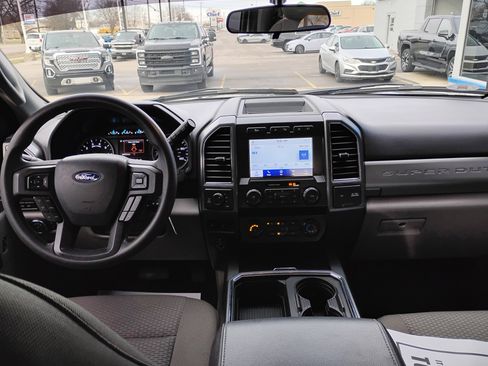 Used 2022 Ford F250 XLT w/ XLT Premium Package image 5