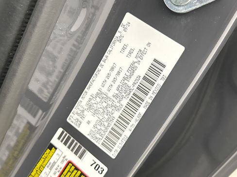 Used 2024 Toyota Tacoma TRD Off-Road image 23