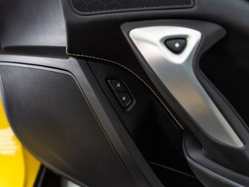 Used 2018 Chevrolet Corvette Z06 RWD image 64