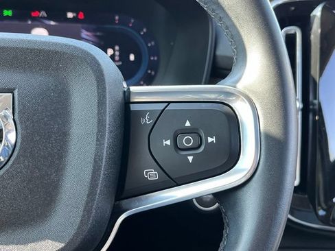 Used 2023 Volvo XC40 B5 Plus w/ Climate Package AWD/4WD image 18