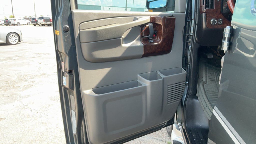 Used 2014 GMC Savana 1500 RWD image 17