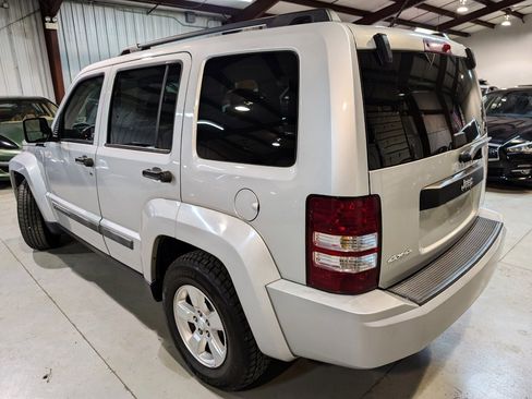 Used 2010 Jeep Liberty Sport w/ Popular Equipment Group image 5