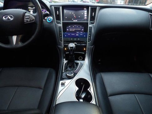 Used 2016 INFINITI Q50 3.0t Premium w/ 3.0T Premium Plus Package image 17