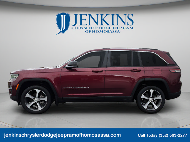 Used 2023 Jeep Grand Cherokee Limited w/ Luxury Tech Group II RWD image 9