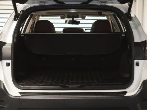 Used 2021 Subaru Outback Touring XT image 33