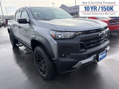 Used 2024 Chevrolet Colorado Trail Boss w/ Technology Package image 3