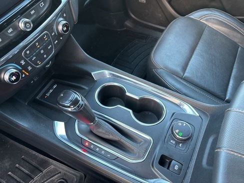 Used 2020 Chevrolet Traverse Premier image 28