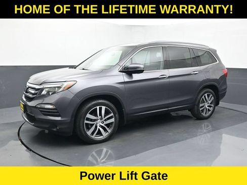 Used 2017 Honda Pilot Touring image 10