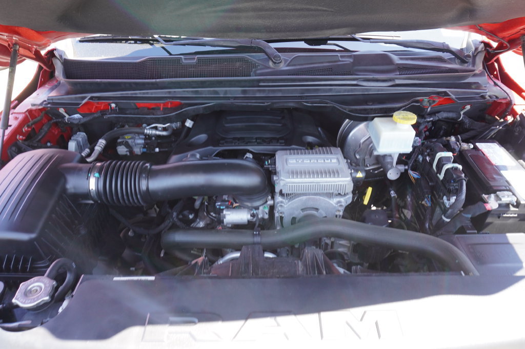 Used 2023 RAM 1500 Laramie AWD/4WD image 7