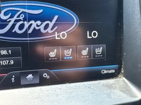 Used 2014 Ford F150 FX4 w/ Equipment Group 402A Luxury AWD/4WD image 21