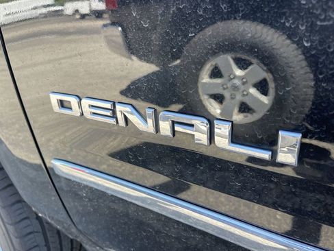 Used 2018 GMC Yukon Denali w/ Open Road Package AWD/4WD image 3