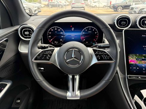 Used 2026 Mercedes-Benz GLC 300 image 22