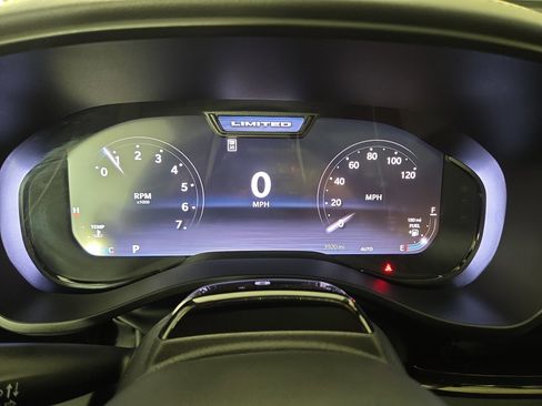 Certified 2025 RAM 1500 Limited image 18