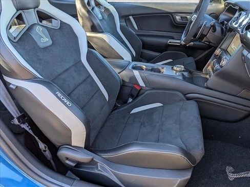 Used 2021 Ford Mustang Shelby GT500 w/ Carbon Fiber Track Pack image 20