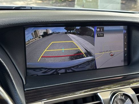 Used 2017 Lexus LS 460 w/ Comfort Package RWD image 22