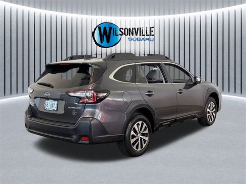 Used 2023 Subaru Outback Premium image 7