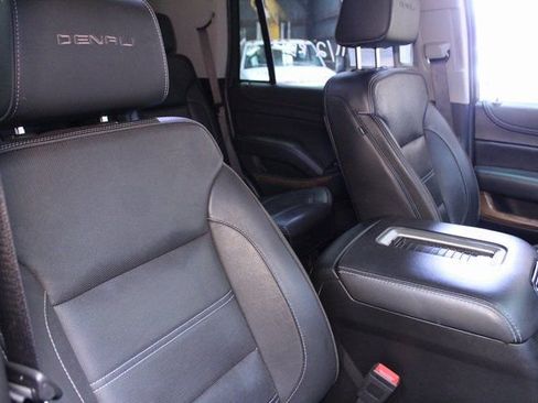 Used 2020 GMC Yukon Denali image 11