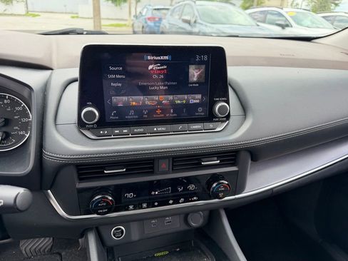 Used 2023 Nissan Rogue SV FWD image 26