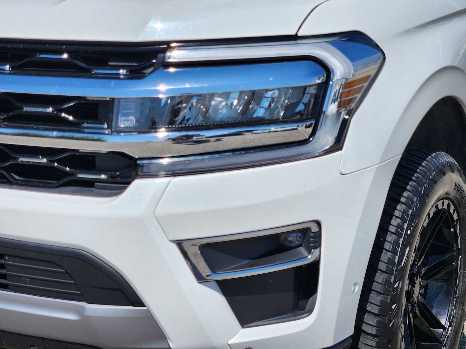 Used 2022 Ford Expedition Limited RWD image 7