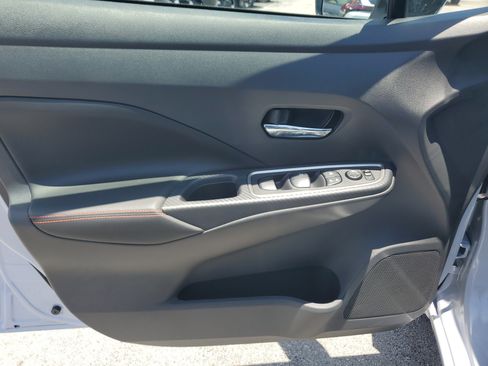 Used 2025 Nissan Versa SR w/ Trunk Package FWD image 21