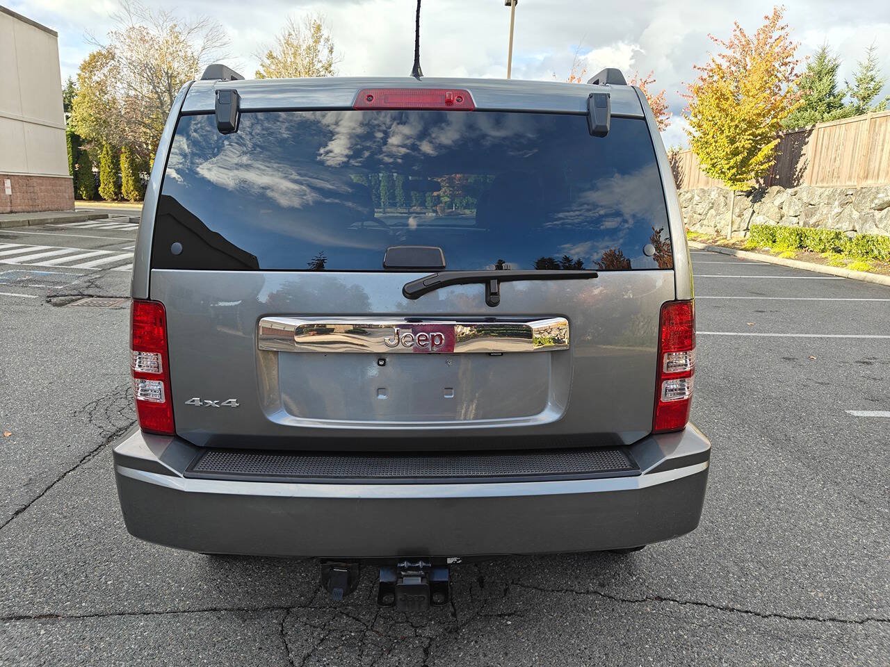 Used 2012 Jeep Liberty Sport AWD/4WD image 6