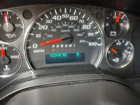 Used 2017 Chevrolet Express 3500 LT w/ LT Preferred Equipment Group image 47