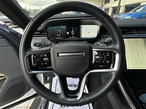 Used 2025 Land Rover Range Rover Sport SE image 21