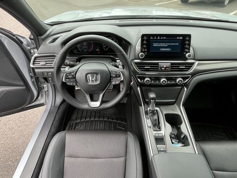 Used 2019 Honda Accord Sport image 11