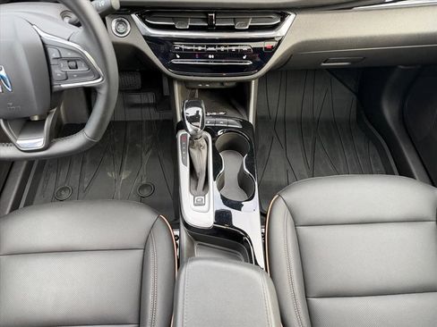 Used 2025 Buick Envista Avenir image 16