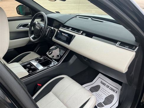 Used 2018 Land Rover Range Rover Velar R-Dynamic SE image 39