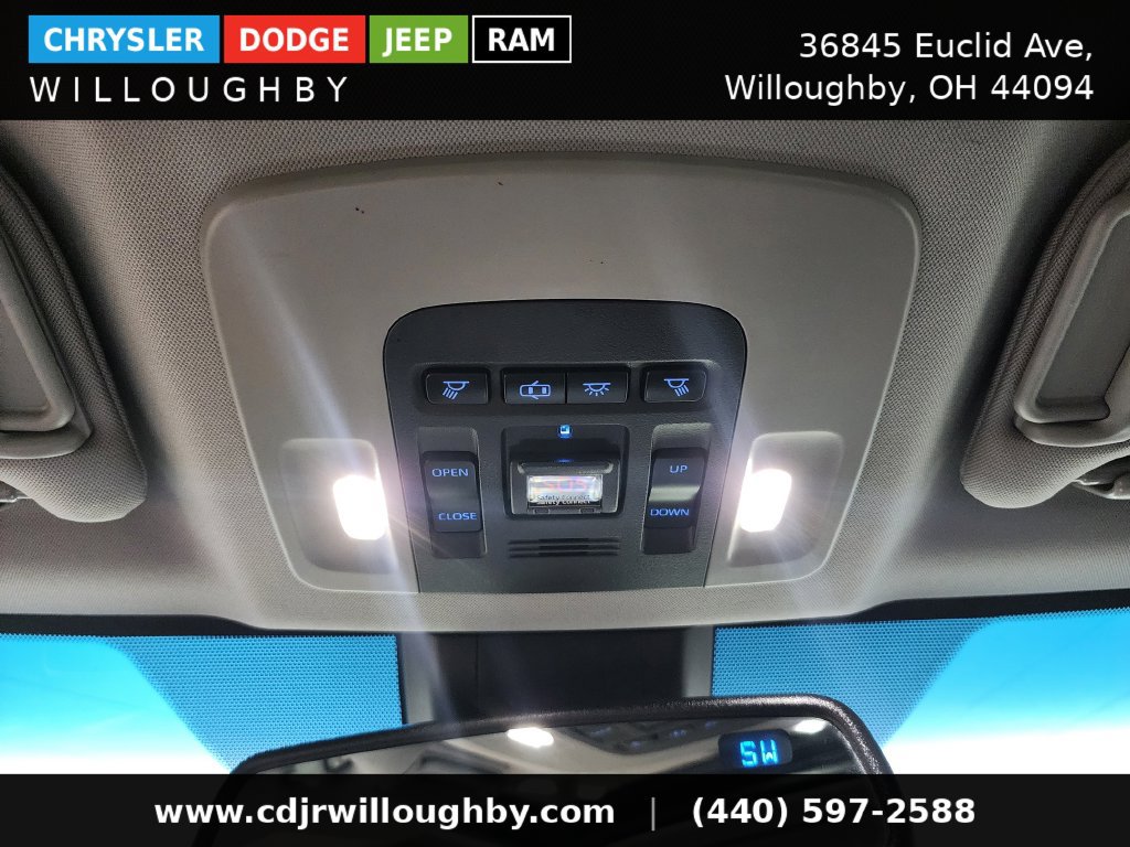 Used 2018 Toyota Camry SE w/ Audio Package FWD image 26
