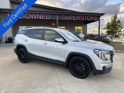 Used 2022 GMC Terrain SLE w/ Elevation Edition image 1