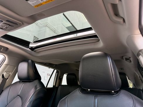 Used 2022 Toyota Highlander Limited image 20