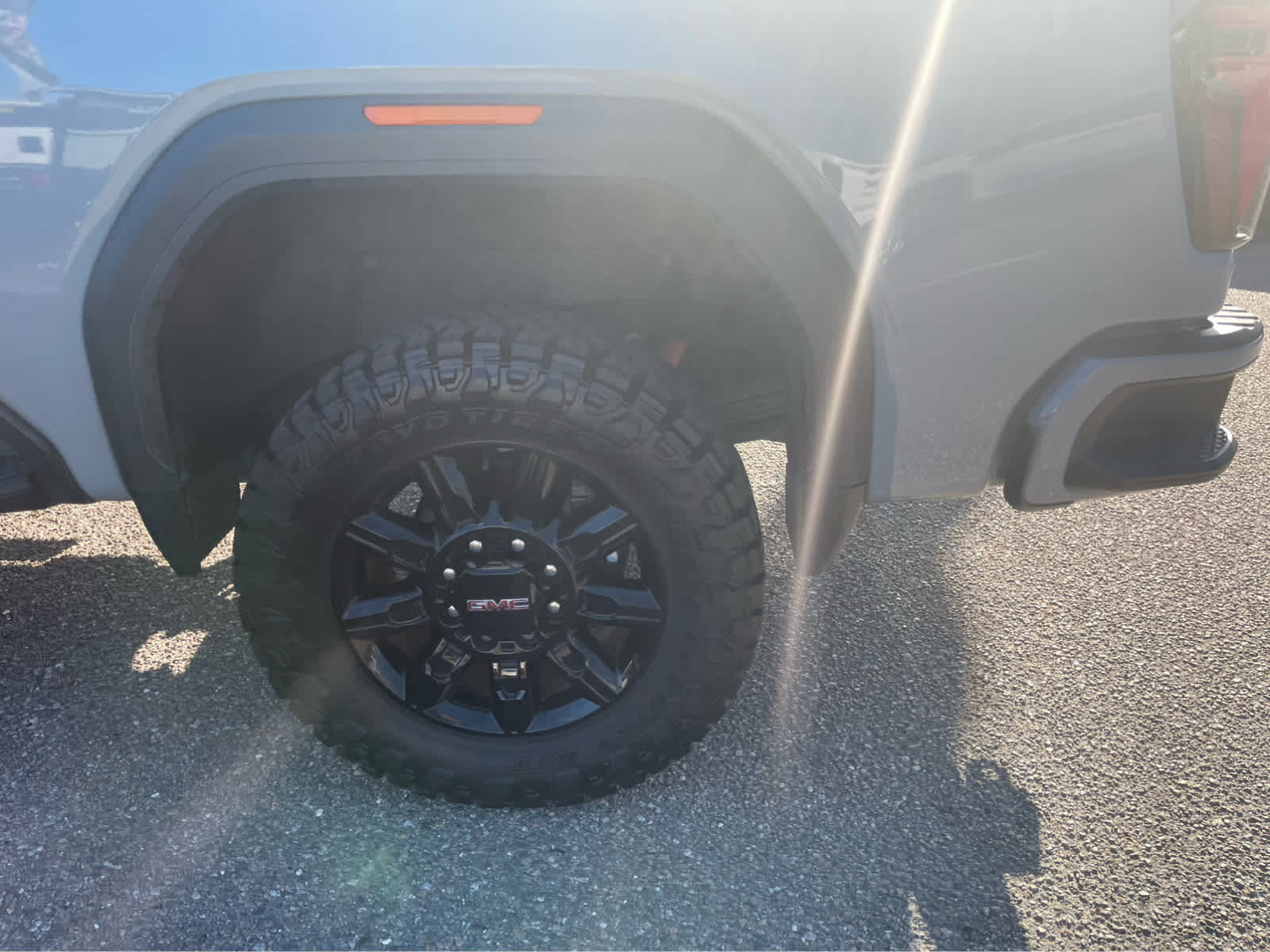 Used 2024 GMC Sierra 2500 AT4 w/ AT4 Premium Plus Package AWD/4WD image 8