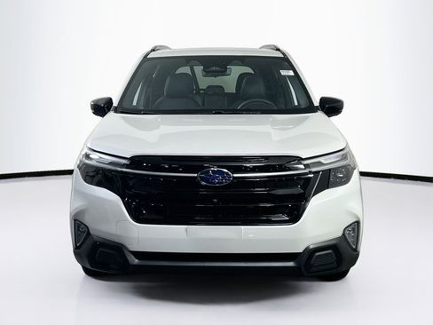 Used 2025 Subaru Forester Touring image 2
