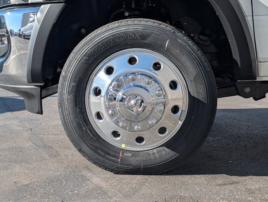 New 2026 RAM 5500 Tradesman w/ Chrome Appearance Group AWD/4WD image 4
