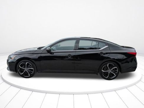 Used 2024 Nissan Altima 2.5 SR FWD image 7