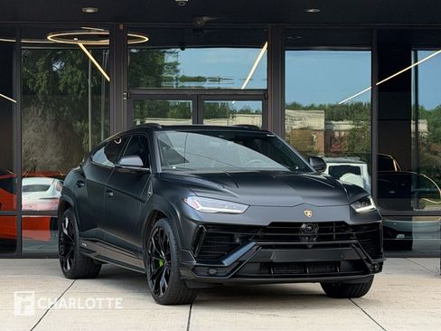 Used 2023 Lamborghini Urus S AWD/4WD image 1
