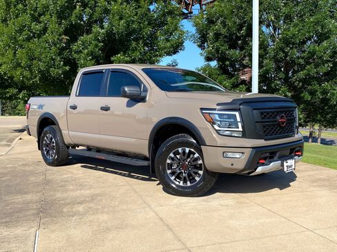 Used 2023 Nissan Titan PRO-4X w/ Pro-4x Utility Package AWD/4WD image 1