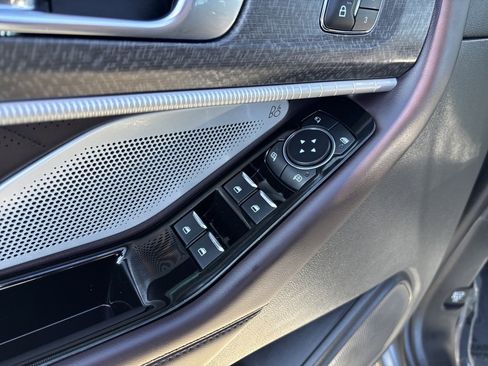 Used 2025 Ford Explorer Platinum w/ LUX Leather Package image 16